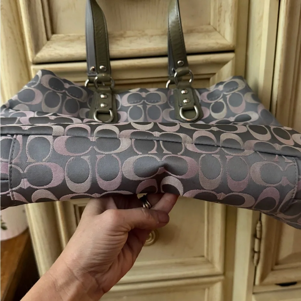 Coach Tote in Gray and Purple - Picture 7 of 9